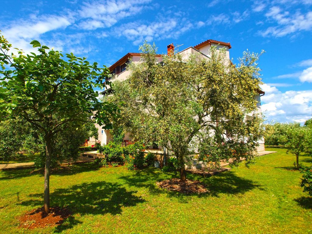 Apartments Milio 1105 Fažana Exteriör bild